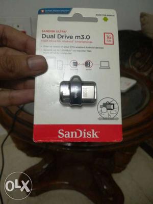 Dual drive m3.0 for smartphones (MRP Rs 900) SanDisk packed