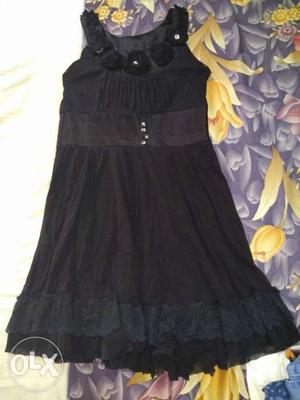 Few times used dress, size-30, will come for 6-8
