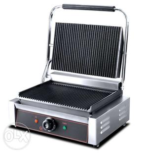 Gray Stainless Steel Electric Grilling Machine