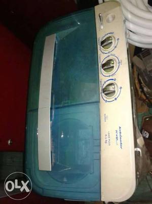 Kelvinator washing machine. running condition. 1