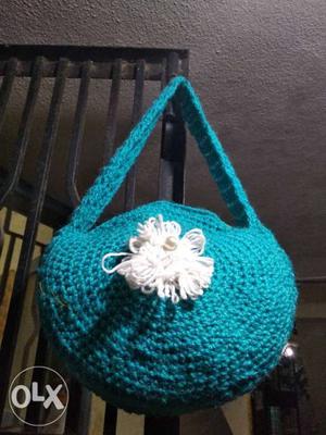 Knitting handmade hand bag