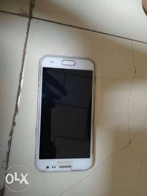 Samsung j2 Good condishan 11 month use Betry