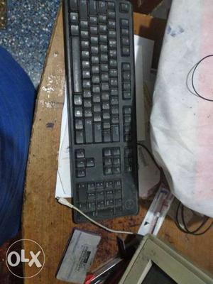 Samsung monitor, Dell Keyboard and HCL cpu all 3