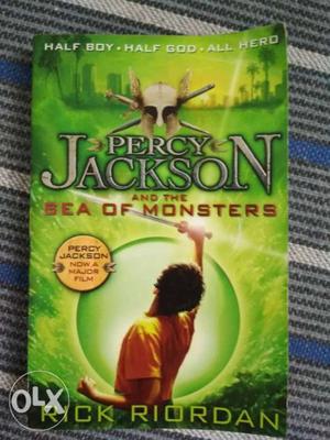 Set of Percy Jackson books 5 in no.