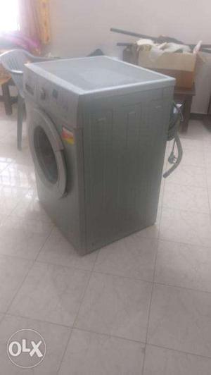 Siemens Washing Machine 5.6 Kg. Fully Automatic