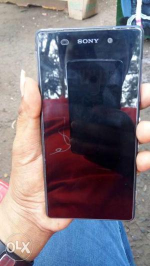 Sony Xperia Z2 Mobile Only Touch lit bit cracked