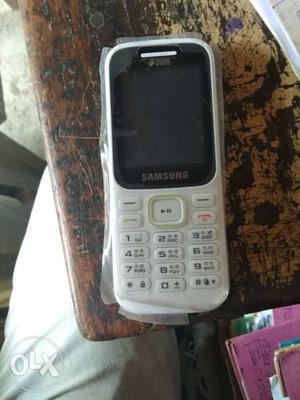 Very good condition new phone 4 din ago rate