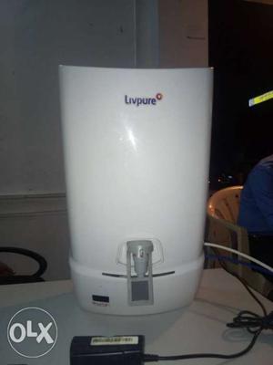White Livpure Water Dispenser
