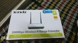 White Tenda 300Mbps Wireless N Range Extender Box brand new