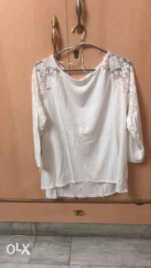 White top in very good condition