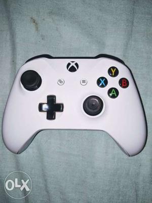 Xbox one s white controller under warranty 7