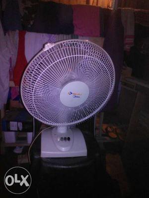 Bajaj table fan tip top condition