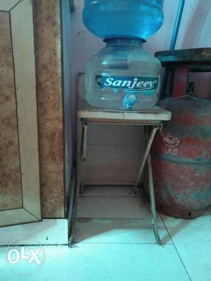 Corner stool for water dispenser or flower vase