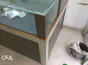 Counter fir sale in condition