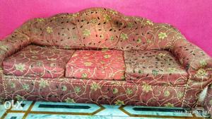 Green And White Floral 5-seat Sofa set...