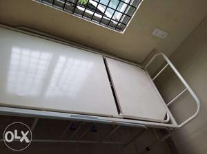 Hospital Bed. New. Excellent condition. want to