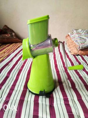 It is a drum slicer which cuts vegetables in