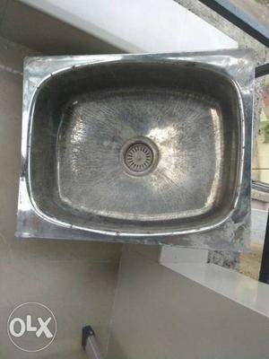 Kitchen sink in good condition. SS material.