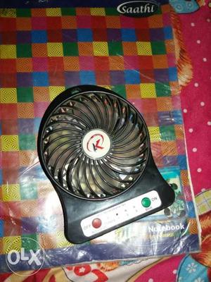 Mini portable fan 4 hour battery backup