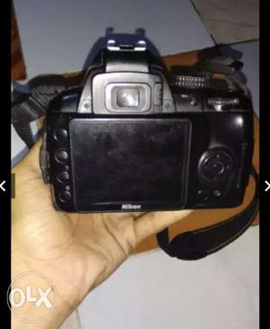 Nikon D40 good condition +flash +cell charger,