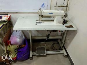 Sewing machine for sale & urgent sale slightly