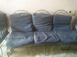 Three +2 sofa old set. price negotiable
