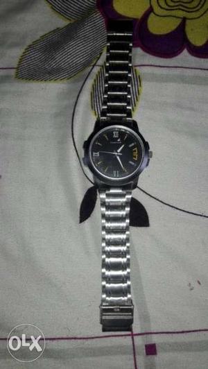 Fastrack stylish watch..6mnth old..Urgnt sell..steel belt
