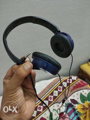 Fully functional wired Sony headphones, in