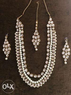 Gold-colored And White Pearl Beaded Necklace Set