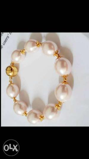 Gold-colored White Pearl Bracelet