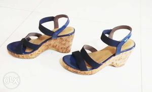 Pair Of Blue-and-brown Wedge Sandals brand - inch.5