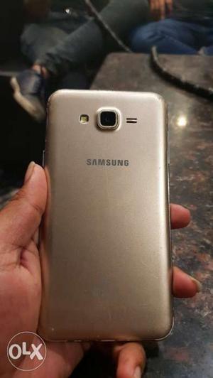 Samsung j7 Good condition With charger