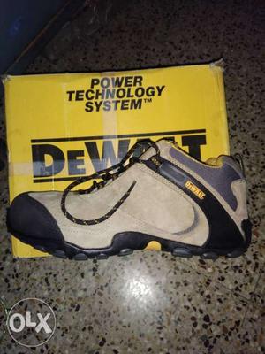 Unused,size 10, Original DeWalt leather shoes, Steel toe,