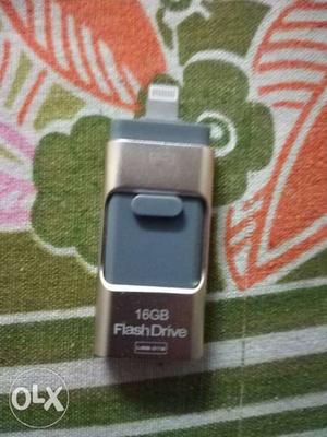 16gb flash drive for iPhone. Suitable for 