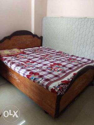 5*6 inch wooden double bed with storage