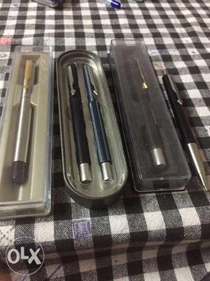 A collection of 5 Parker pens good condition