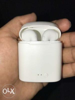 Apple High Quality Super Clear Sound Airpods