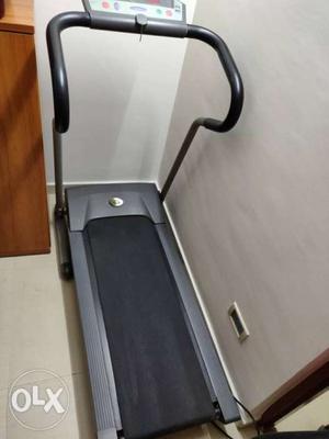 Horizon fitness Treadmill sparingly used (imported)
