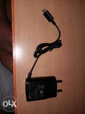 Samsung Duos Mob original charger... only 1 month