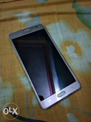 Samsung Galaxy ON7 just 1 year completed mint