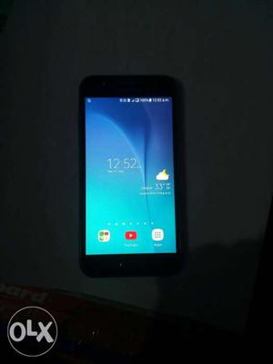 Samsung Galaxy j5. it in good condition no
