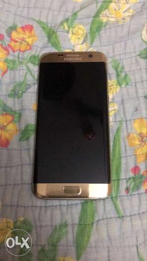 Samsung galaxy S7 edge gold colour 32gb. Phone is