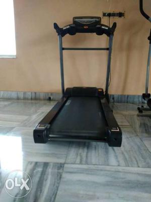 Viva Fitness Treadmill T610