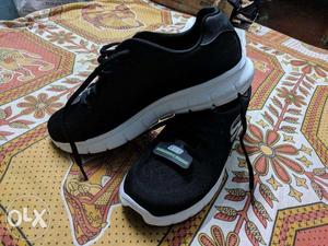BRAND NEW Skechers running/sport shoe Mint Condition