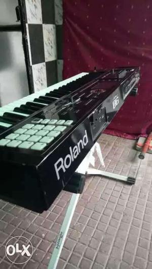 Hi i want to sale my Roland fa 06 in a good and