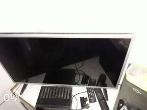 LG LED TV 35 INCH IN WARANTTY GOOD CONDITION