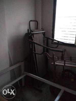 Manual 4 in 1 exercise machine in good condition