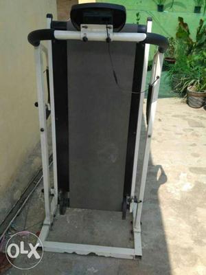 Manual Treadmill in very good condition. Price negotiable.