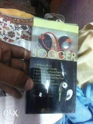 Red And Black Jogger Earphones Pack