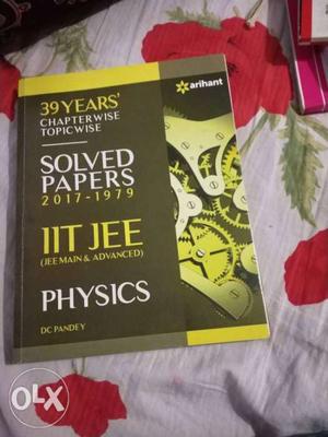 Solved Papers ITT JEE Physics Book
